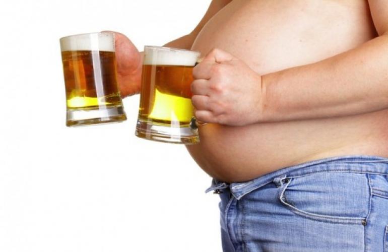 Uống bia có mập không? Nguyên nhân gây ra tăng cân là gì?