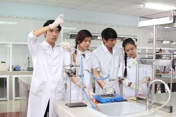 Học liên thông Đại học Dược mất bao lâu?