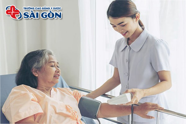 Ngành Điều dưỡng học mấy năm