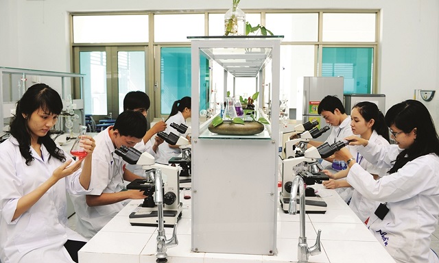 Ưu điểm và hạn chế khi học Cao đẳng Dược