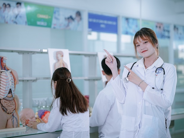 Ngành Điều dưỡng học trường nào ở TPHCM?